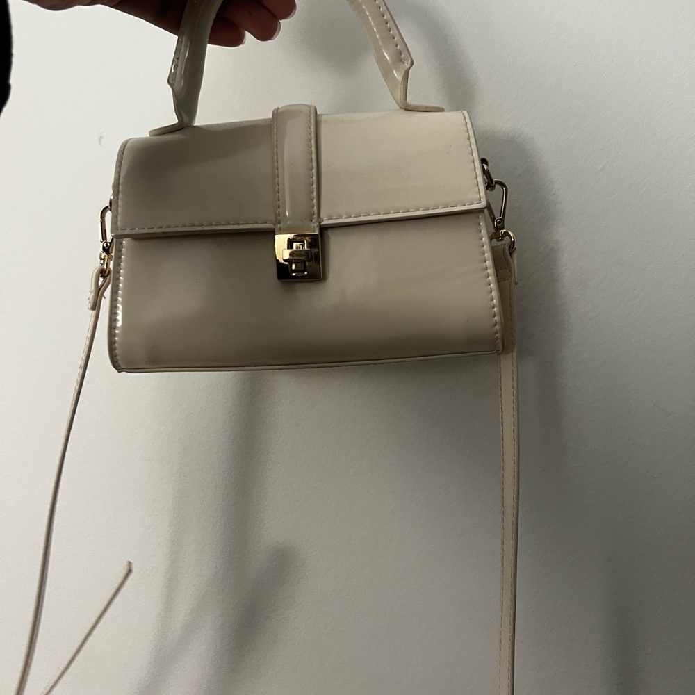 Elegant Cream Handbag